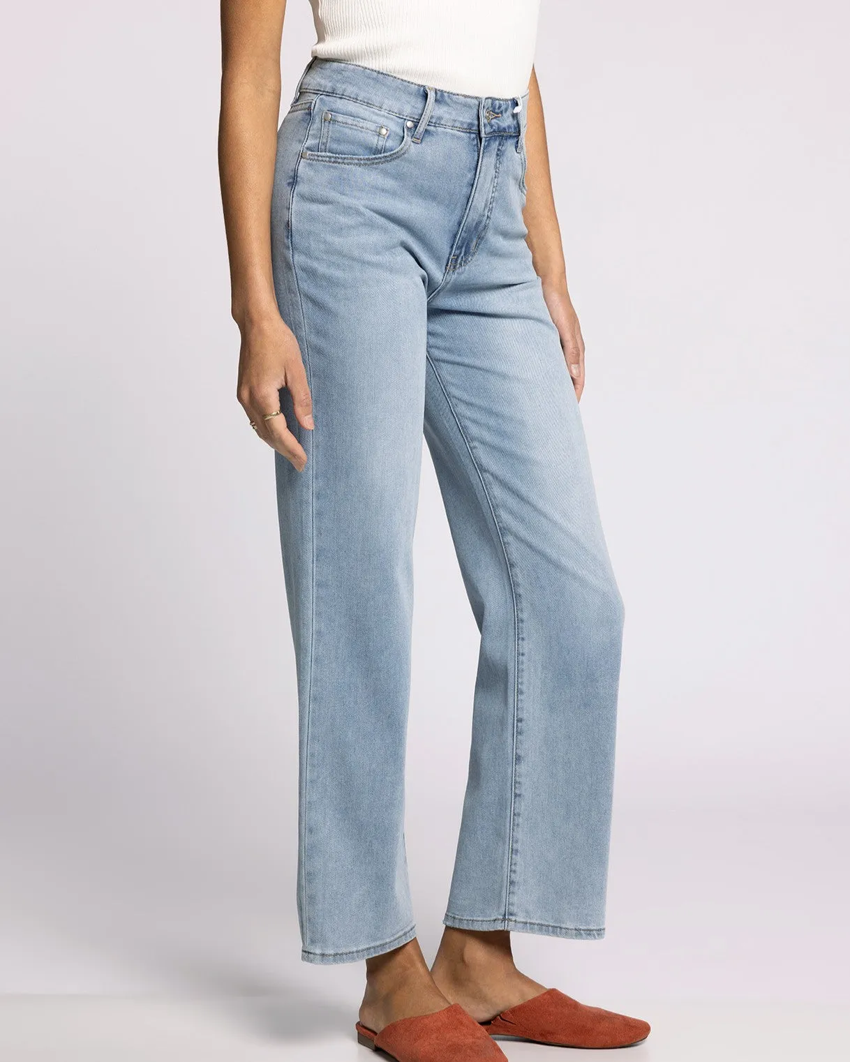 Avery High Rise Straight Leg Jeans - Light Wash