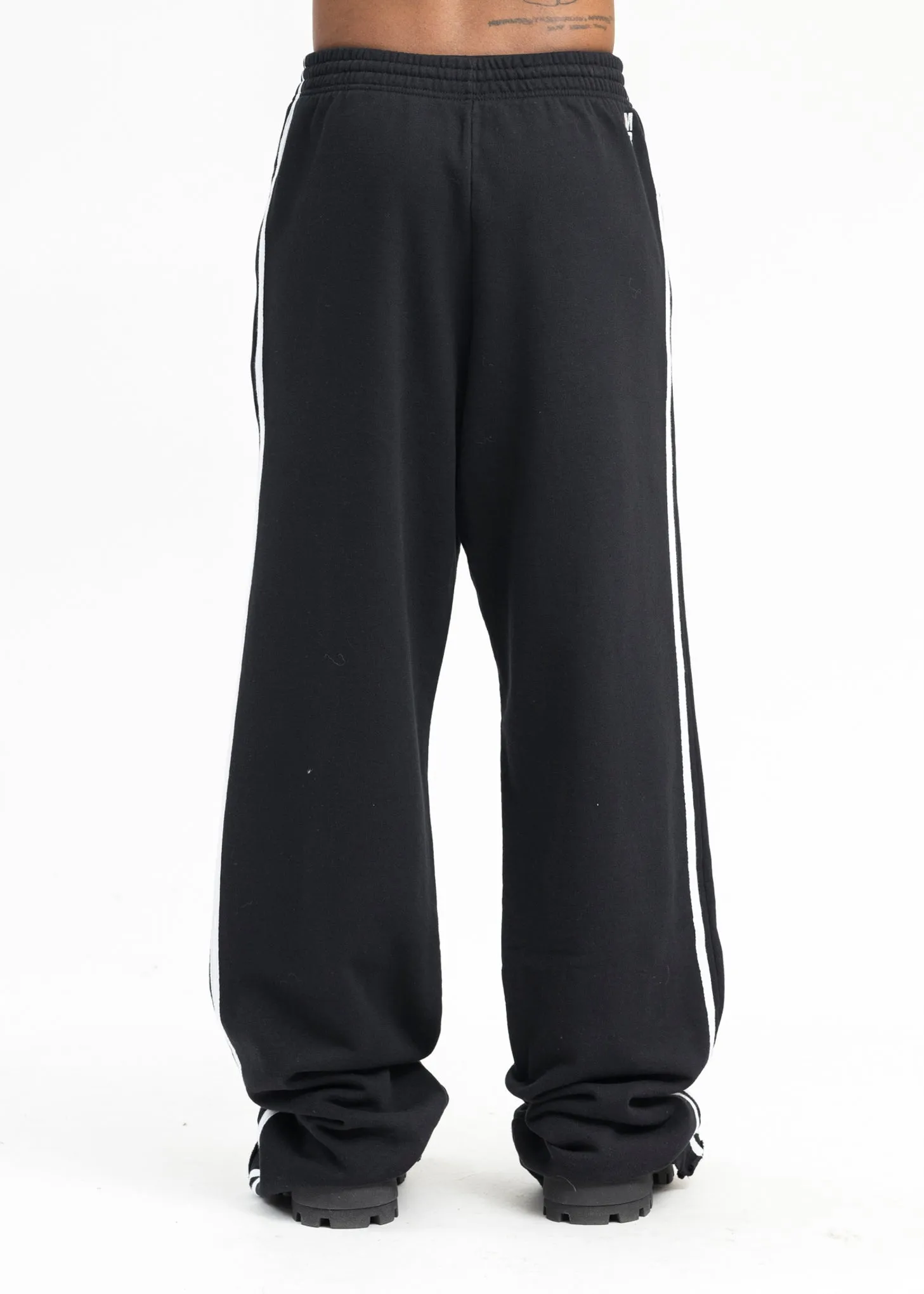 BLACK WIDE LEG TRACKPANT