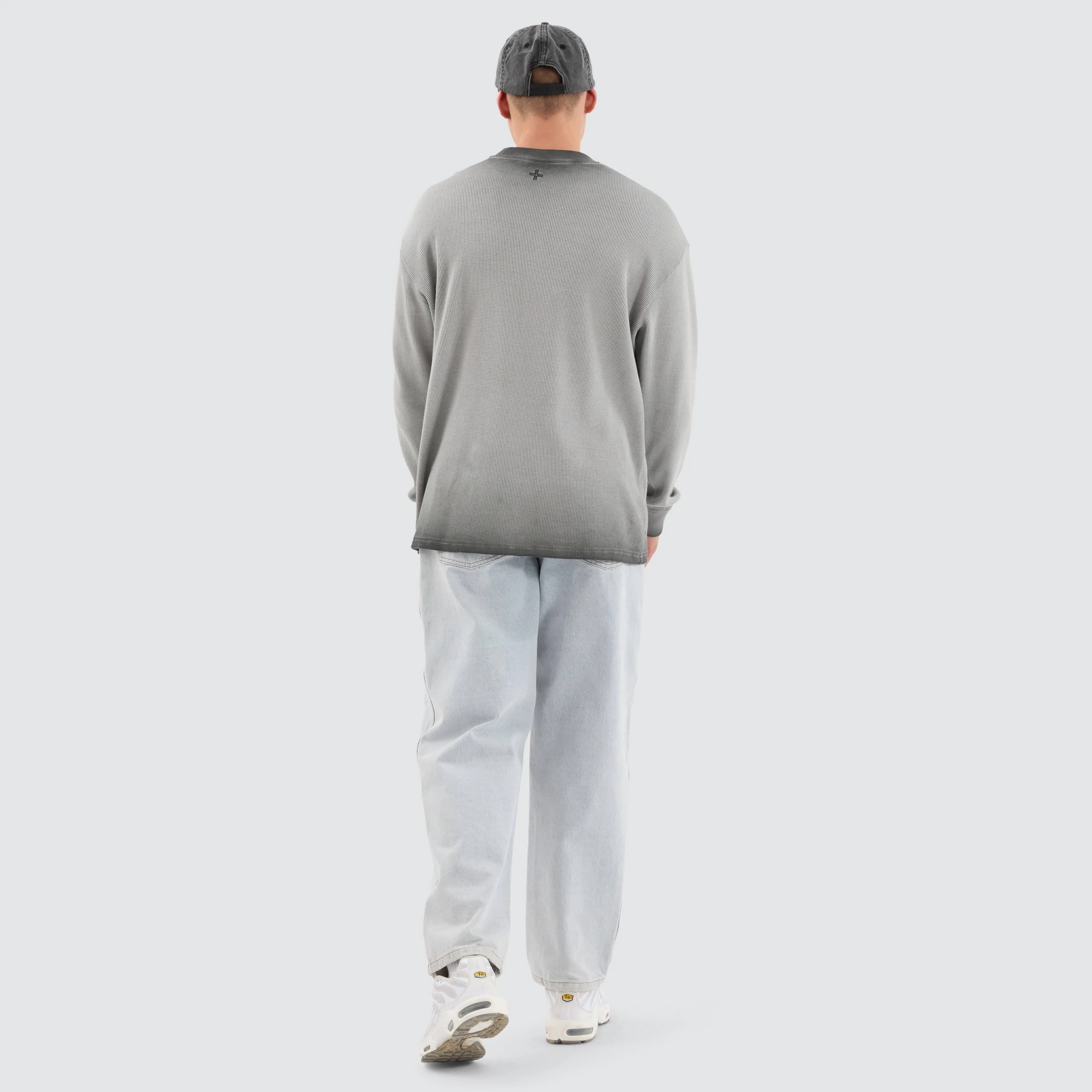 Calne Relaxed Long Sleeve Tee Grey Wash