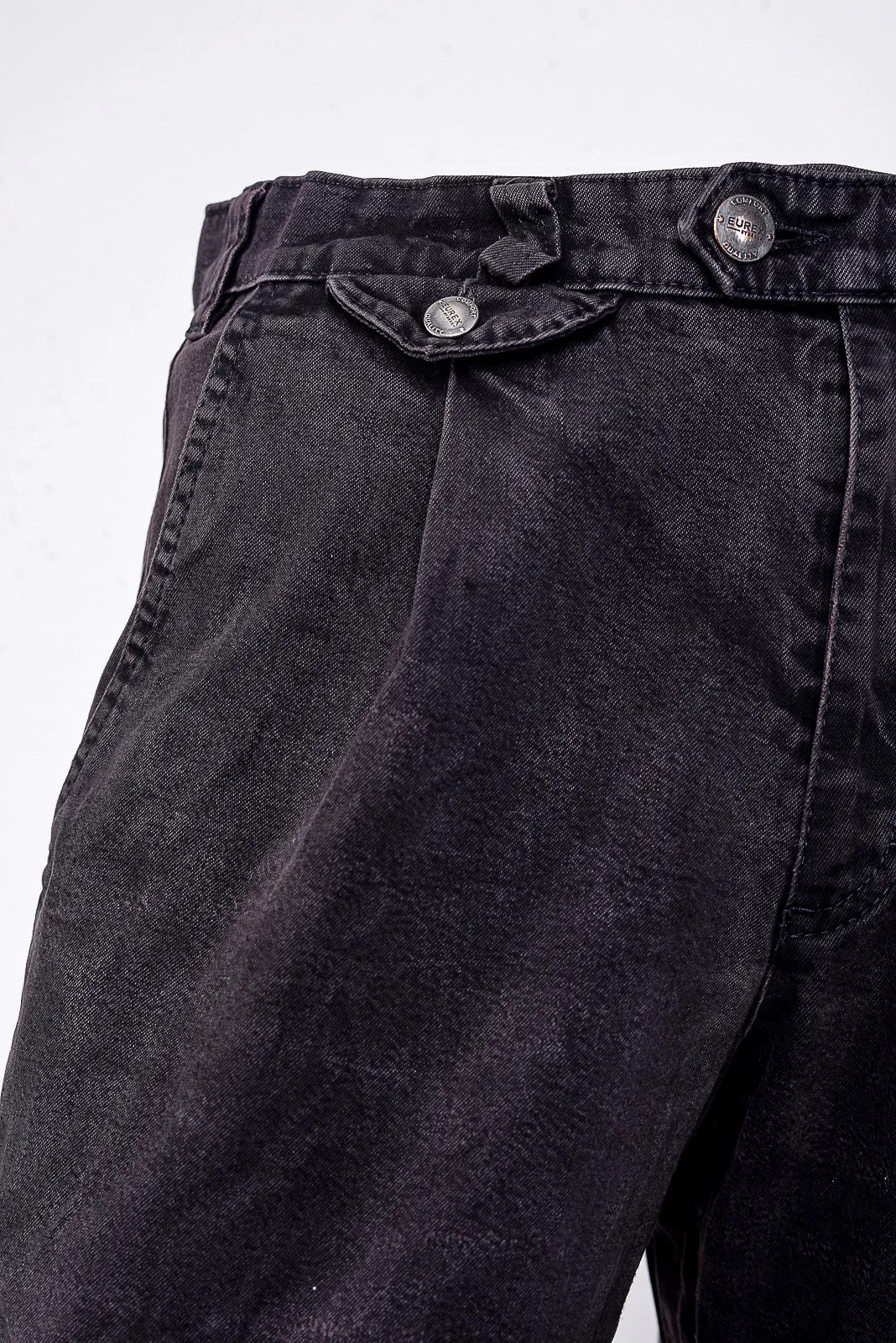 classic fit jeans in gray wash