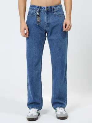 MID WASH BLUE LOOSE JEANS.