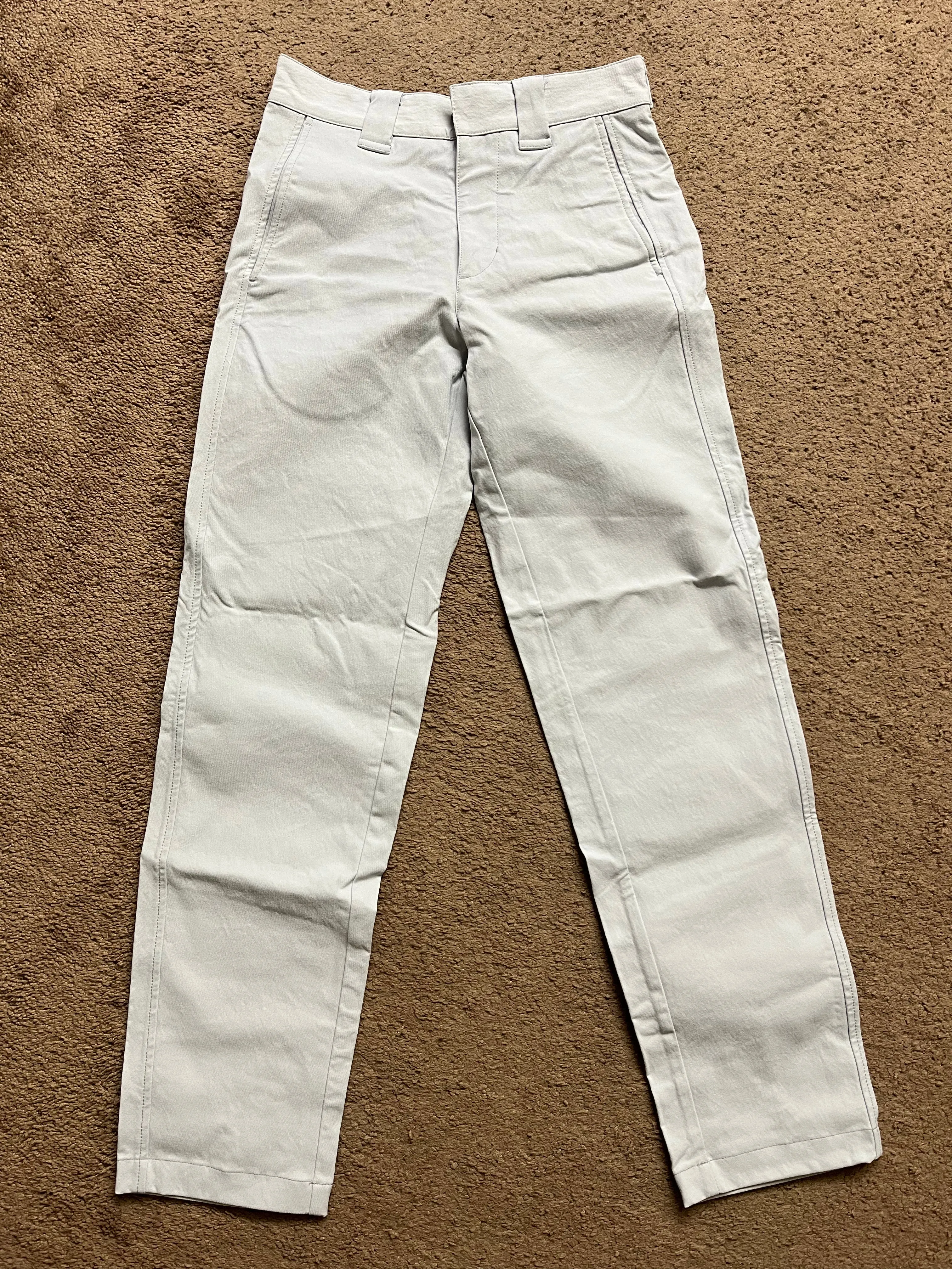 Outlier Bombworks - light gray - 28 x 32