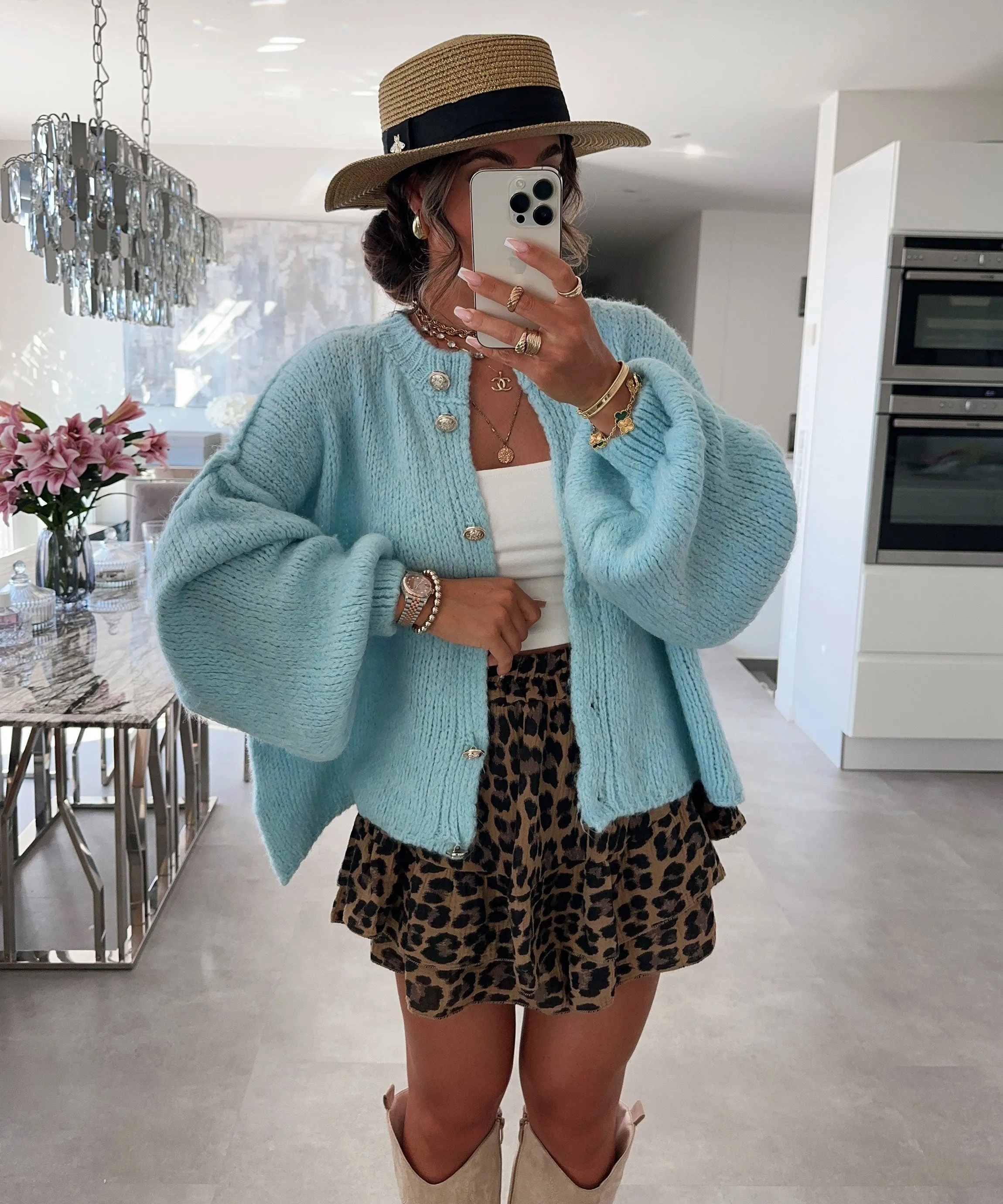 Oversize Strickjacke Jalsi Kurz Hellblau