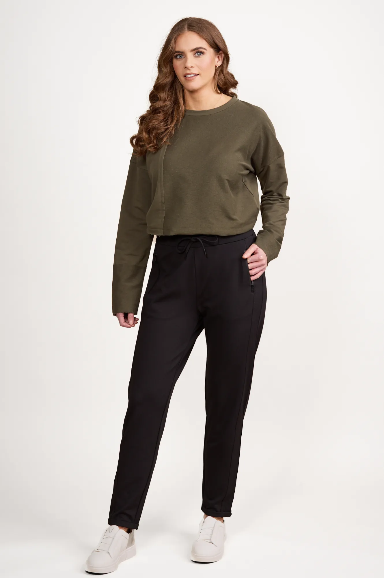 Relaxed Leg Ankle Grazer - Black SS